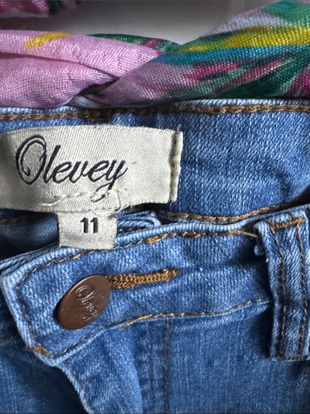 Women Slim Straight Jeans in Light Blue Denim - Picture 2 of 4